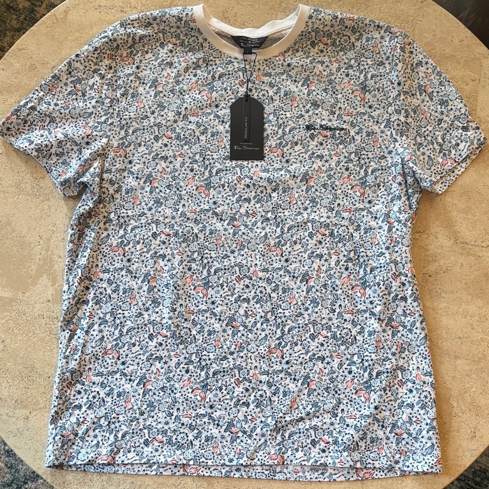 Ben Sherman Large‎ men’s regular fit Blue and Pink Patterned Tee NWT